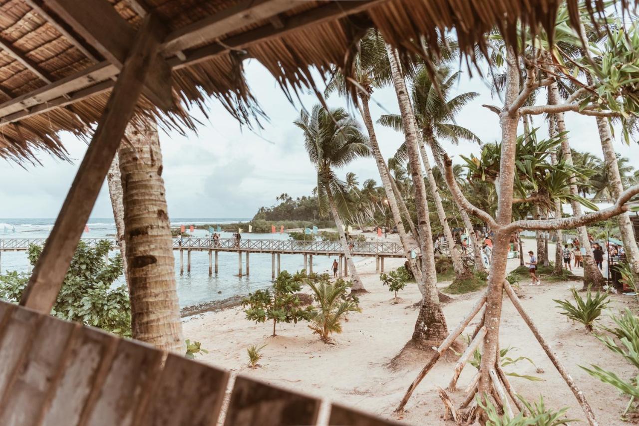 Alon Cloud9 Beach Front Catangnan Exterior photo