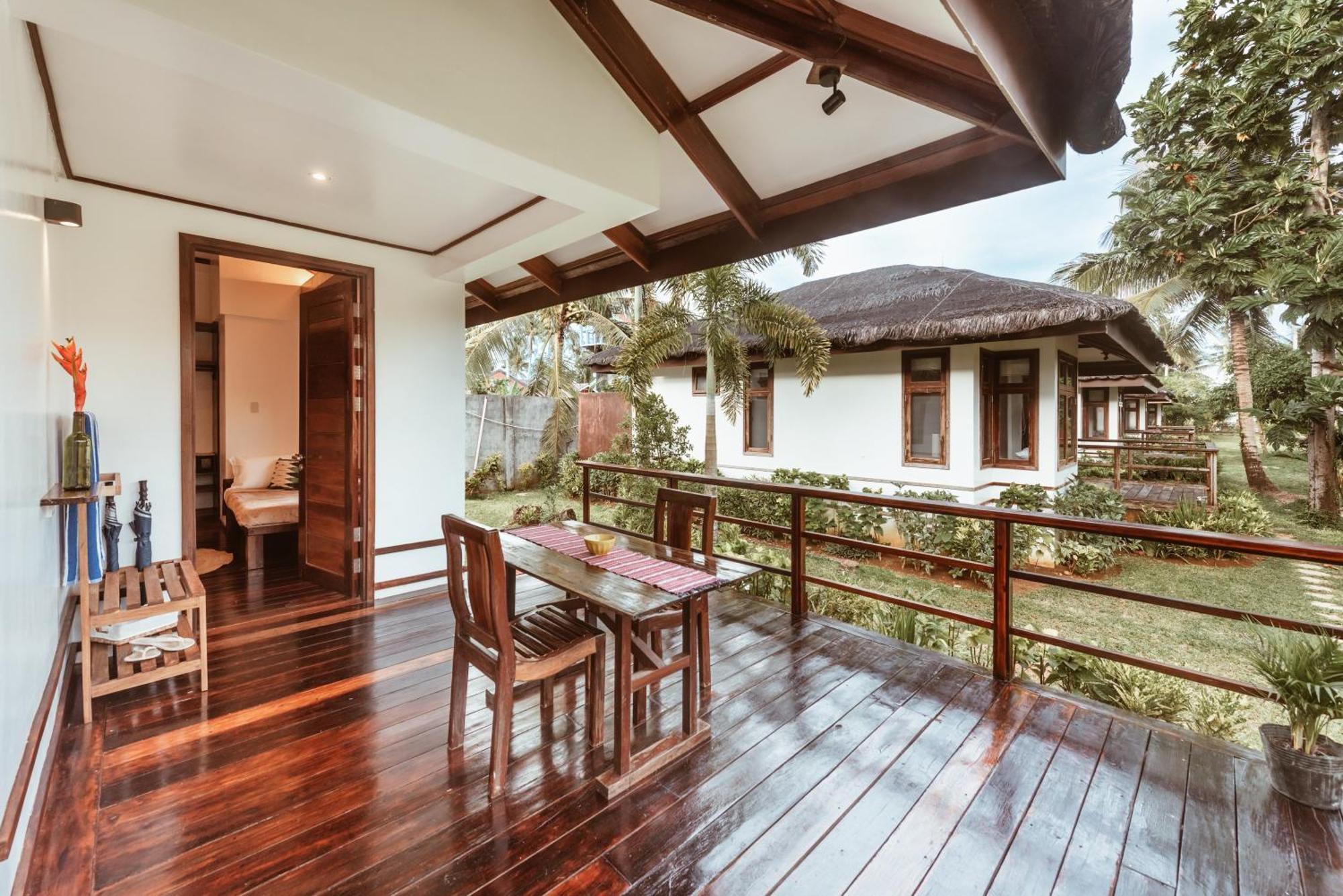 Alon Cloud9 Beach Front Catangnan Exterior photo